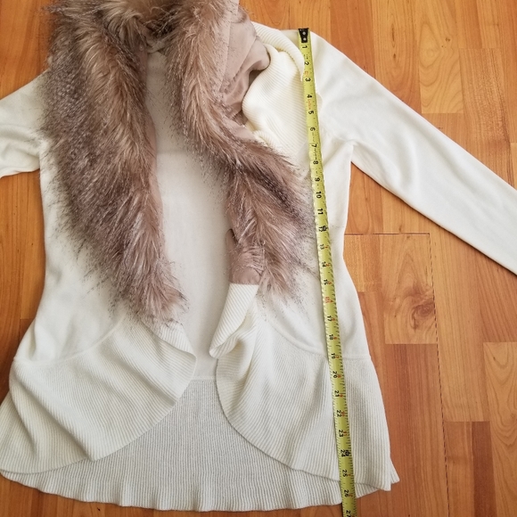 WHBM Faux Fur Collar Drape Cardigan - Picture 15 of 16